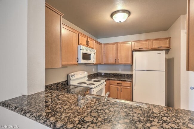 Building Photo - 2111 Sealion Dr