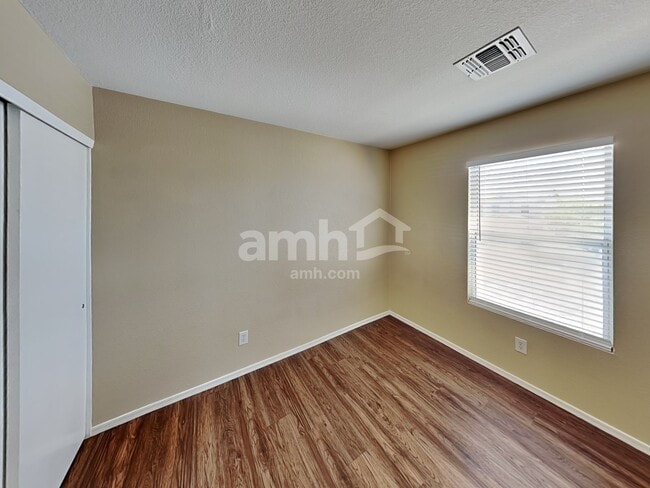 Building Photo - 6179 E Bramble St