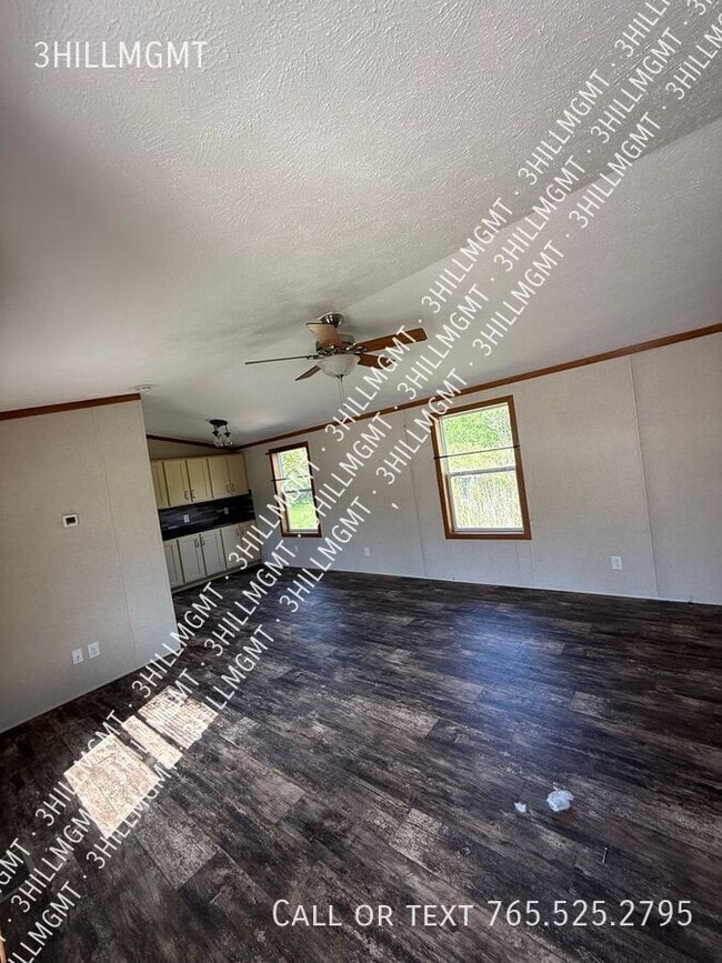 Building Photo - 13025 Crestview Ave