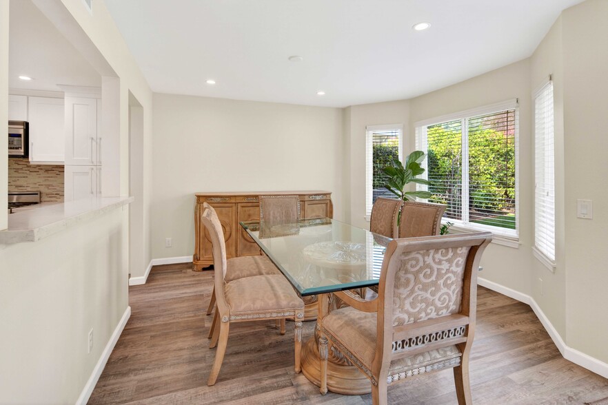 Building Photo - 19539 Shadow Springs Way