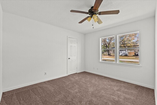 Building Photo - 1002 Orange St