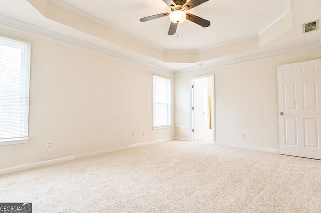 Building Photo - 105 N Oakland Cir