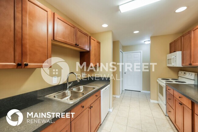 Building Photo - 3016 25th St W