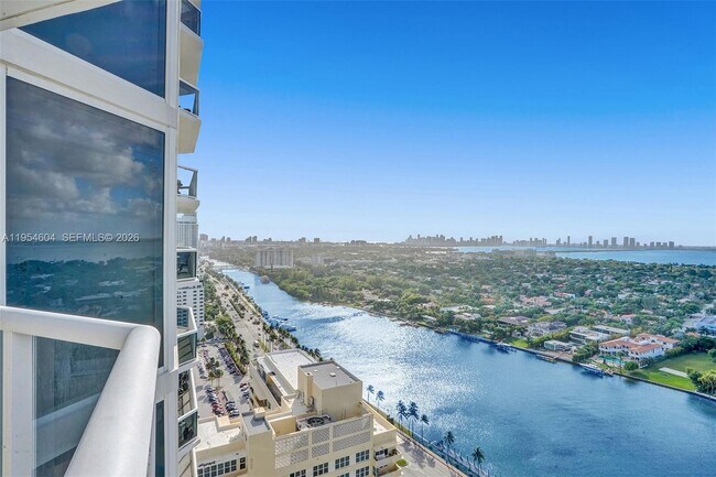 Building Photo - 4775 Collins Ave