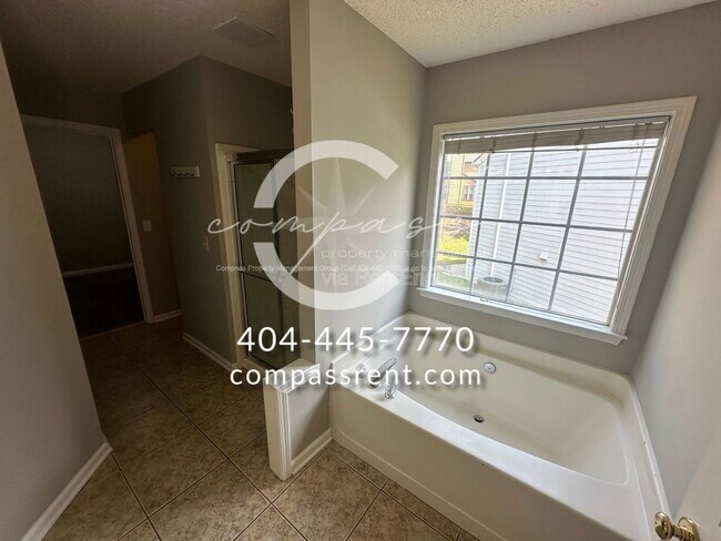 Building Photo - 2106 Clearvista Dr NW