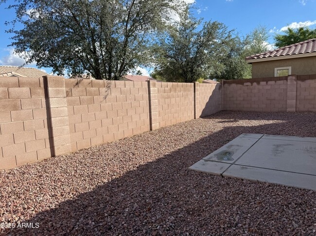 Building Photo - 2697 E Waterview Ct