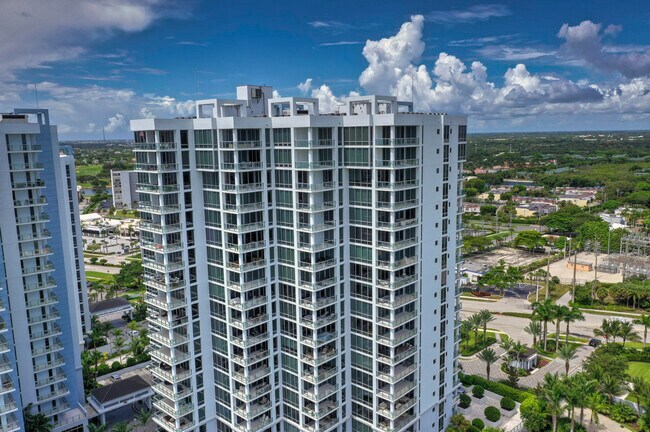 Building Photo - 1 Water Clb Wy