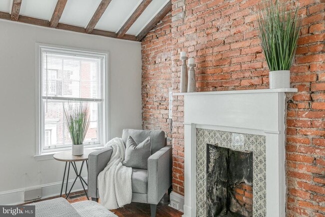 Building Photo - 1714 Rittenhouse Square