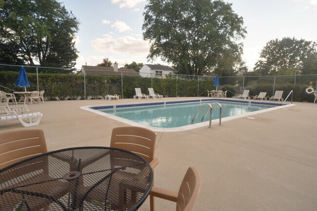 Building Photo - 1205 Pleasant Run Dr