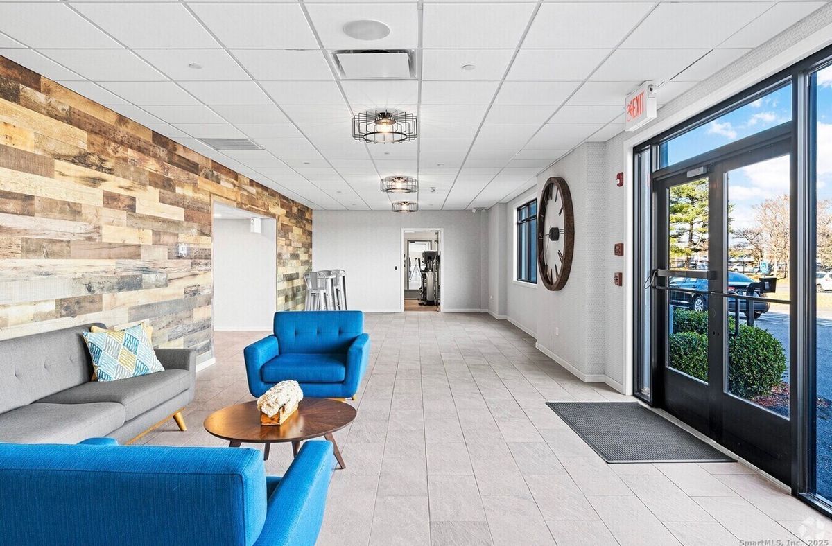 Building Photo - 225 Lordship Blvd