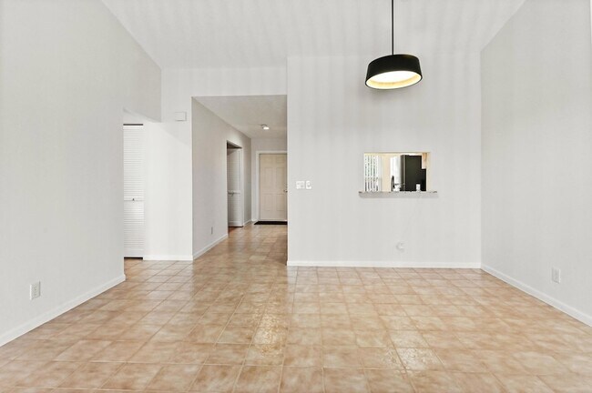 Building Photo - 8515 Lakepoint Ct