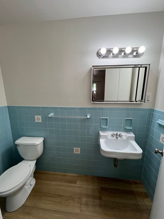 Building Photo - Home with Paradise Setting in Backyard! Available July 2026!! $2,500 Monthly!