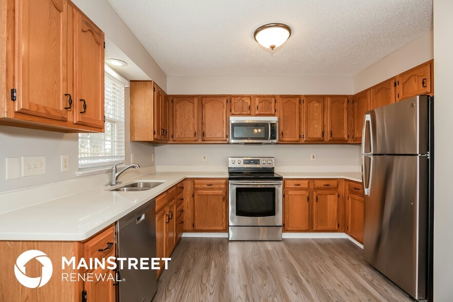 Building Photo - 6002 Pecan Cove Ln