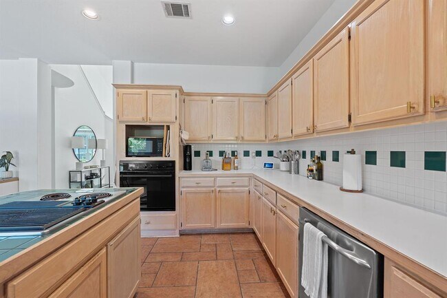 Building Photo - 7604 Vail Valley Dr
