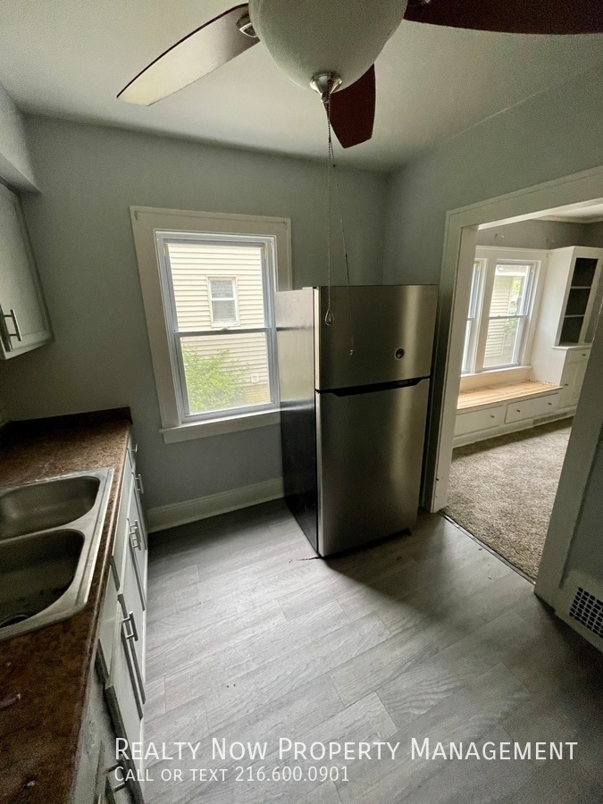 Building Photo - 3396 W 117th St