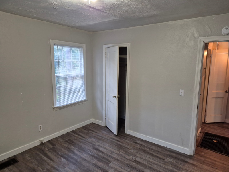 Building Photo - 3251 Meadow Ln