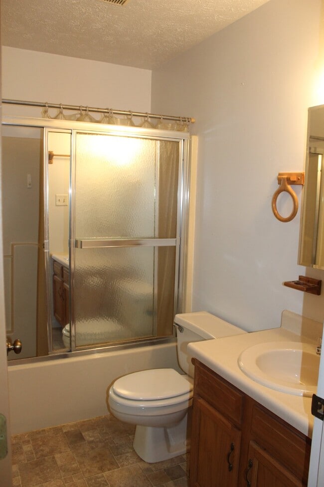 Building Photo - Adorable 2 Bedroom Townhome in Baldwin