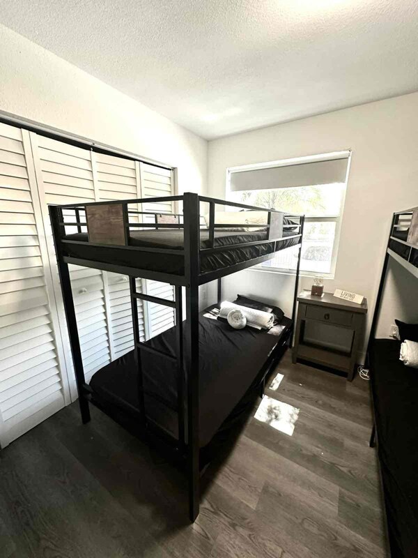 Building Photo - 21 SE 13th St