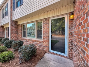 Building Photo - 731 Coventry Ln