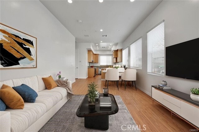 Building Photo - 320 S Lincoln Ave