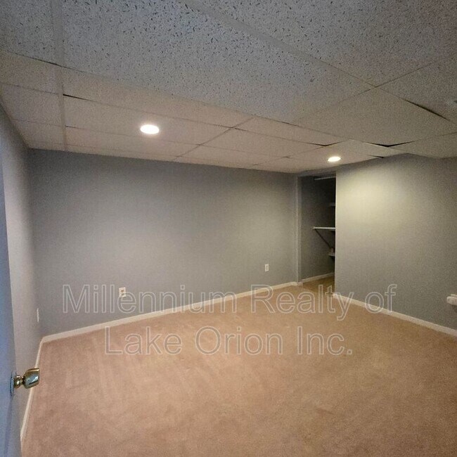 Building Photo - 730 Harry Paul Dr