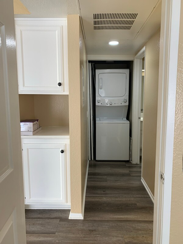 Building Photo - 1365 Crafton Ave