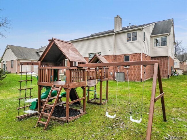 Building Photo - 41656 Steinbeck Glen