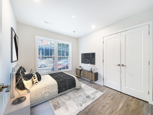 Building Photo - 133 S 46th St