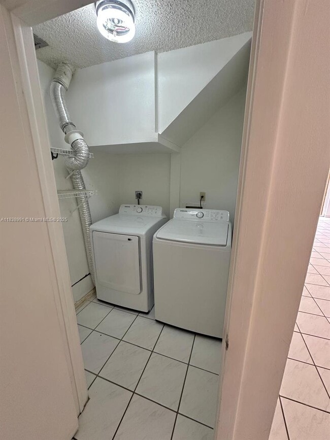 Building Photo - 14345 SW 57th Ln