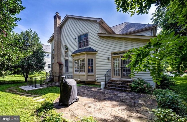 Building Photo - 6300 Berkshire Dr