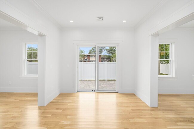 Building Photo - 35 Anchor Way