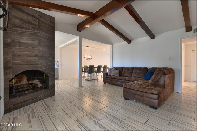 Building Photo - 6209 Heath Way