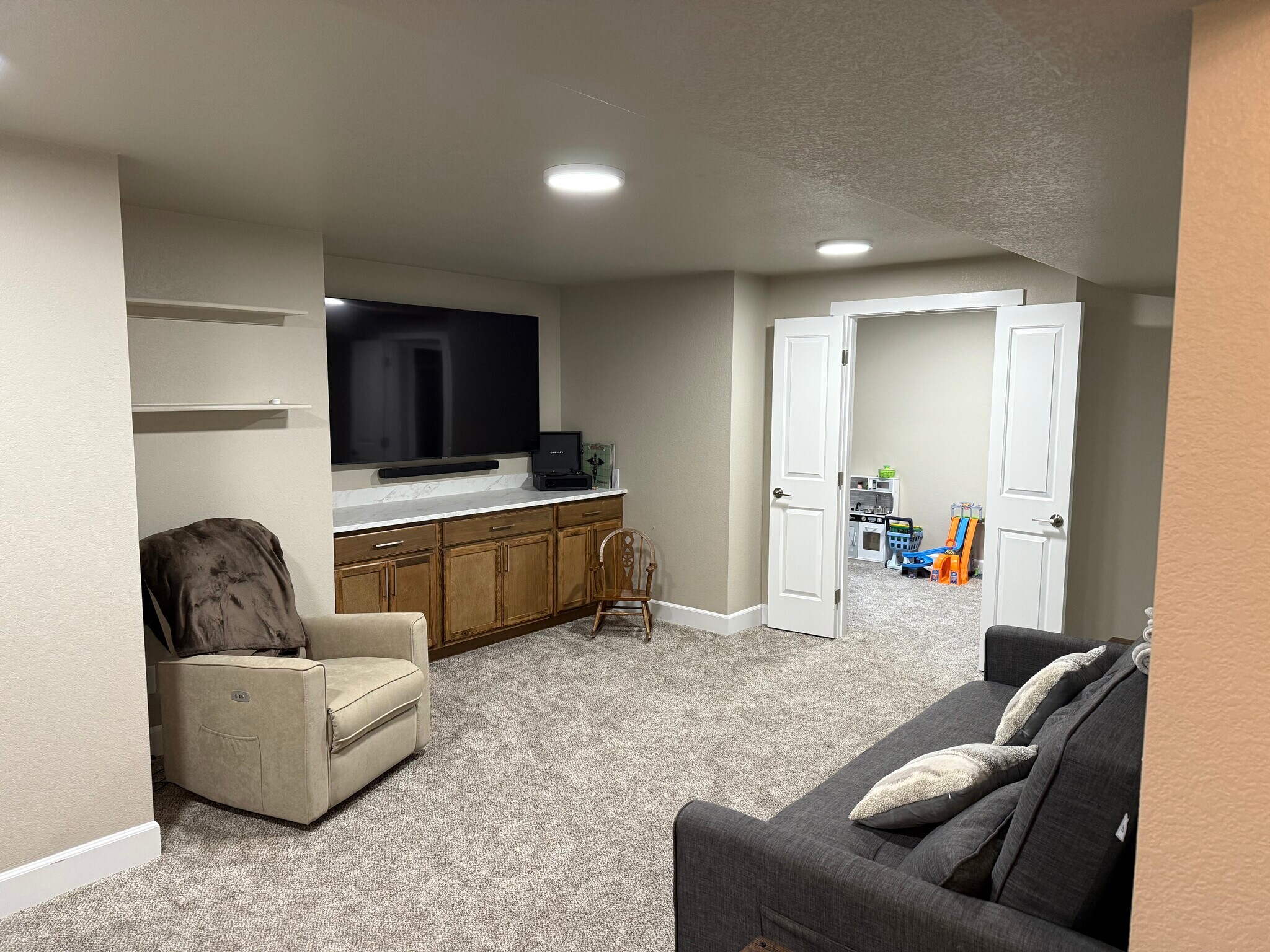 Building Photo - 1986 Shadow Creek Dr