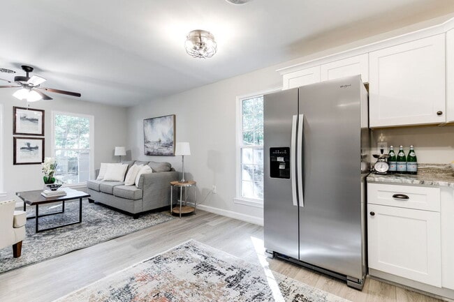 Building Photo - 15909 Dockside Ct