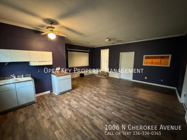 Building Photo - 1006 N Cherokee Ave