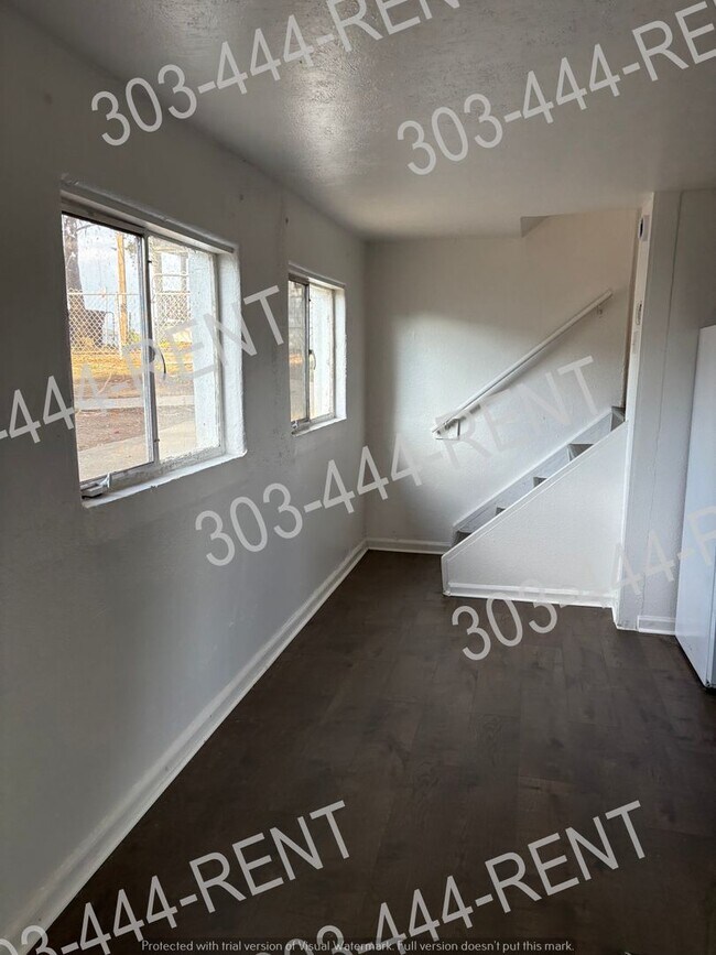 Building Photo - 10625