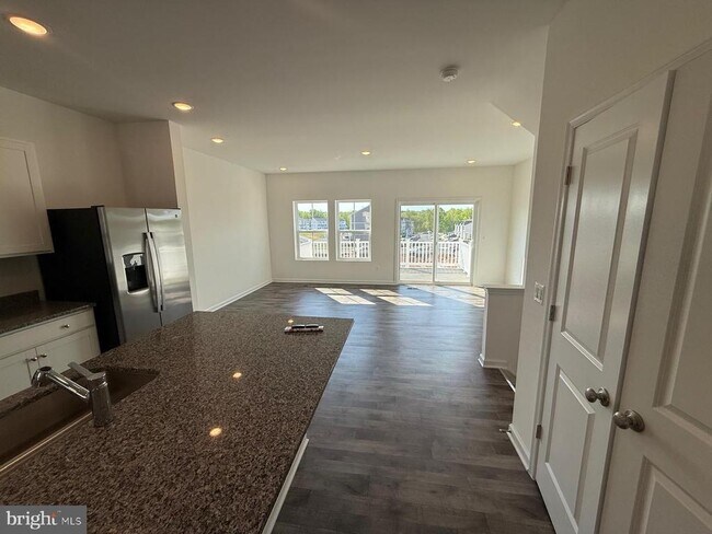 Building Photo - 36106 Wilderness Shores Way