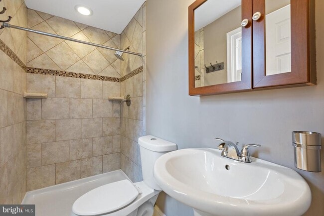 Building Photo - 5650 Sheerock Ct