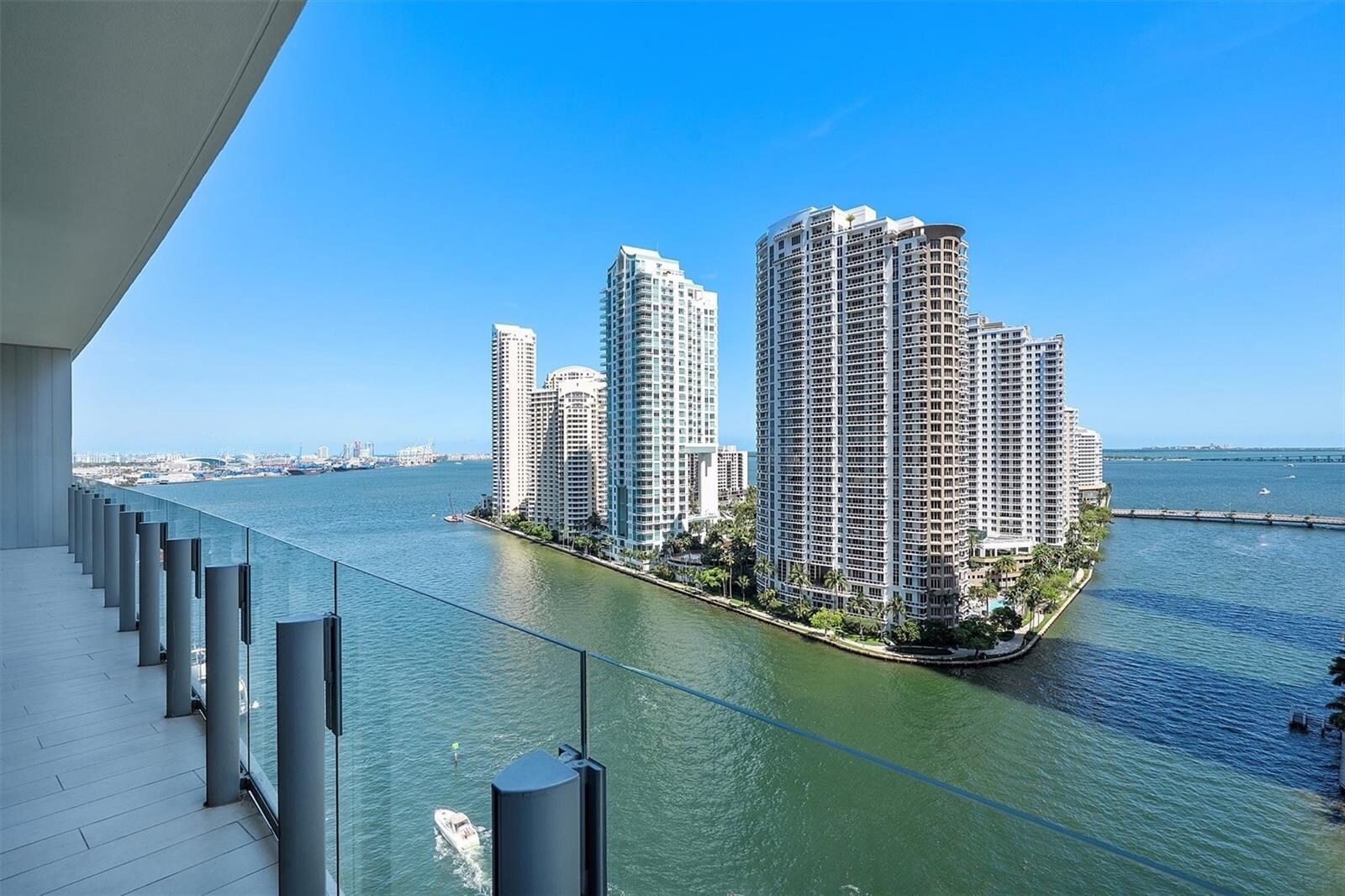 Building Photo - 300 Biscayne Boulevard Way