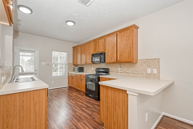 Building Photo - 4026 N Barnett Way