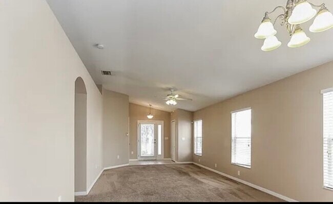 Building Photo - 7804 Maroon Peak Dr