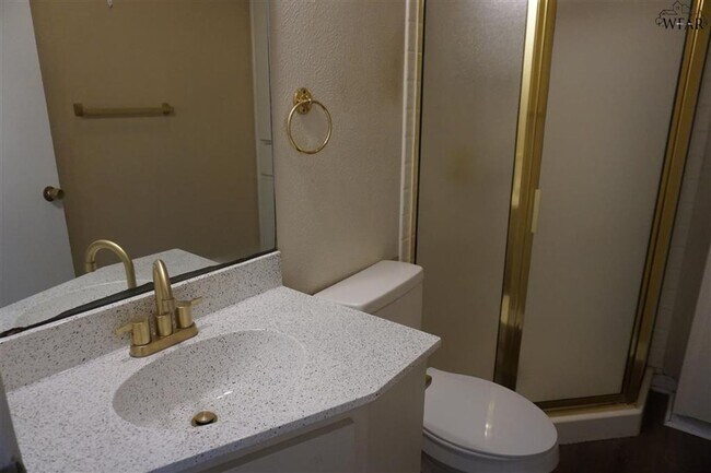 Building Photo - 3 Bed 2 Bath Brook Village Home