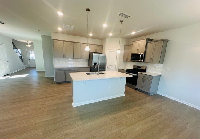 Building Photo - 520 Providence Spgs Ln
