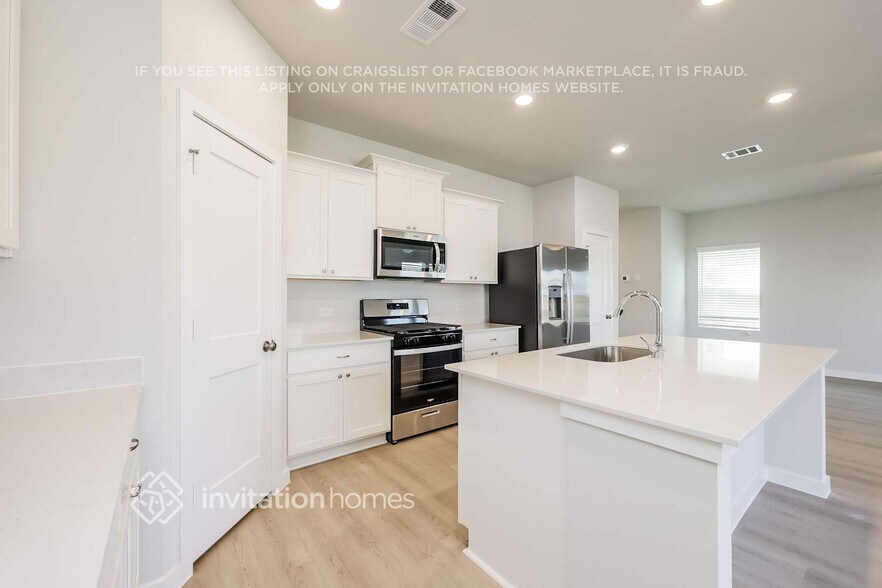 Building Photo - 20043 Briarcliff Pk Ln