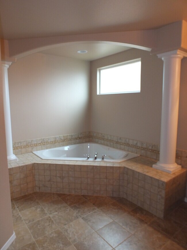 Building Photo - 3 bedroom 2 Bath House in Stanwood!