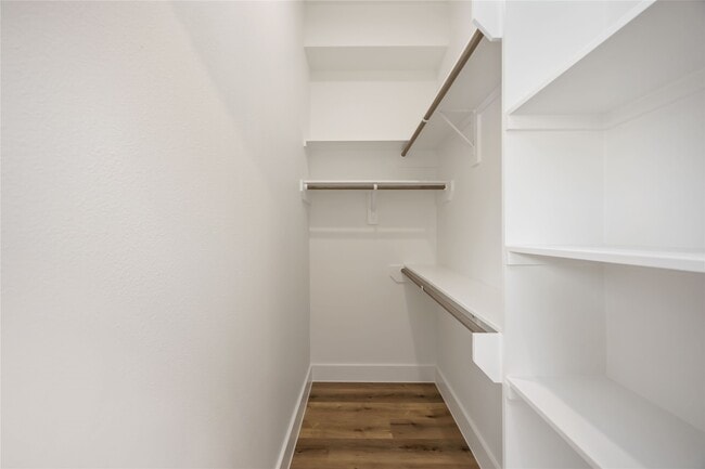 Building Photo - 8013 Cora St