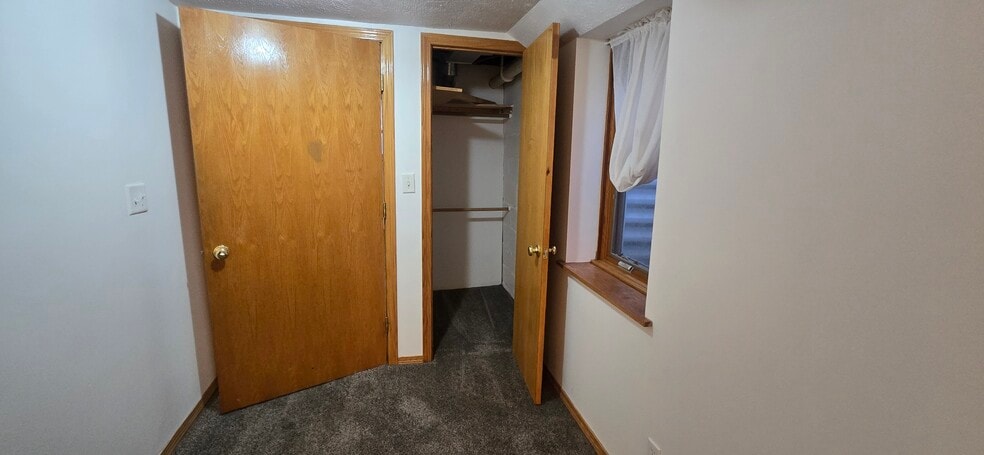 Building Photo - 4217 S 49th St