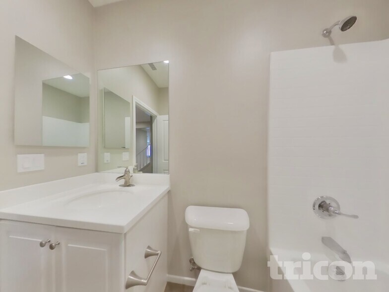 Building Photo - 30705 Arrow Leaf Ln