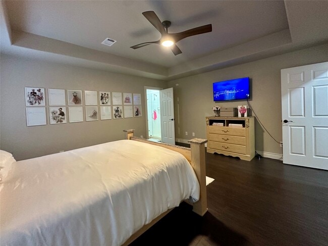 Building Photo - 21641 Forest Colony Dr