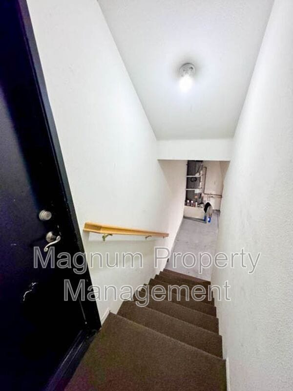 Building Photo - 33620 Willow Haven Ln